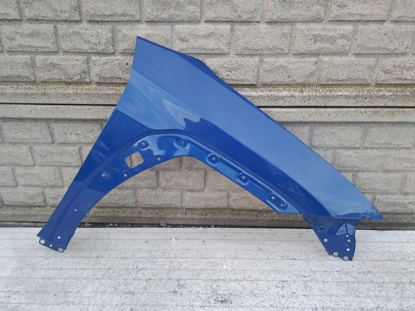 Aripa fata dreapta Lexus Ux 200