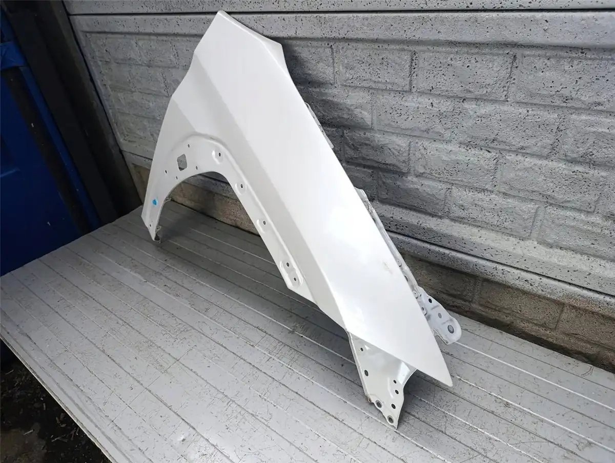 Aripa fata dreapta Lexus Ux 200