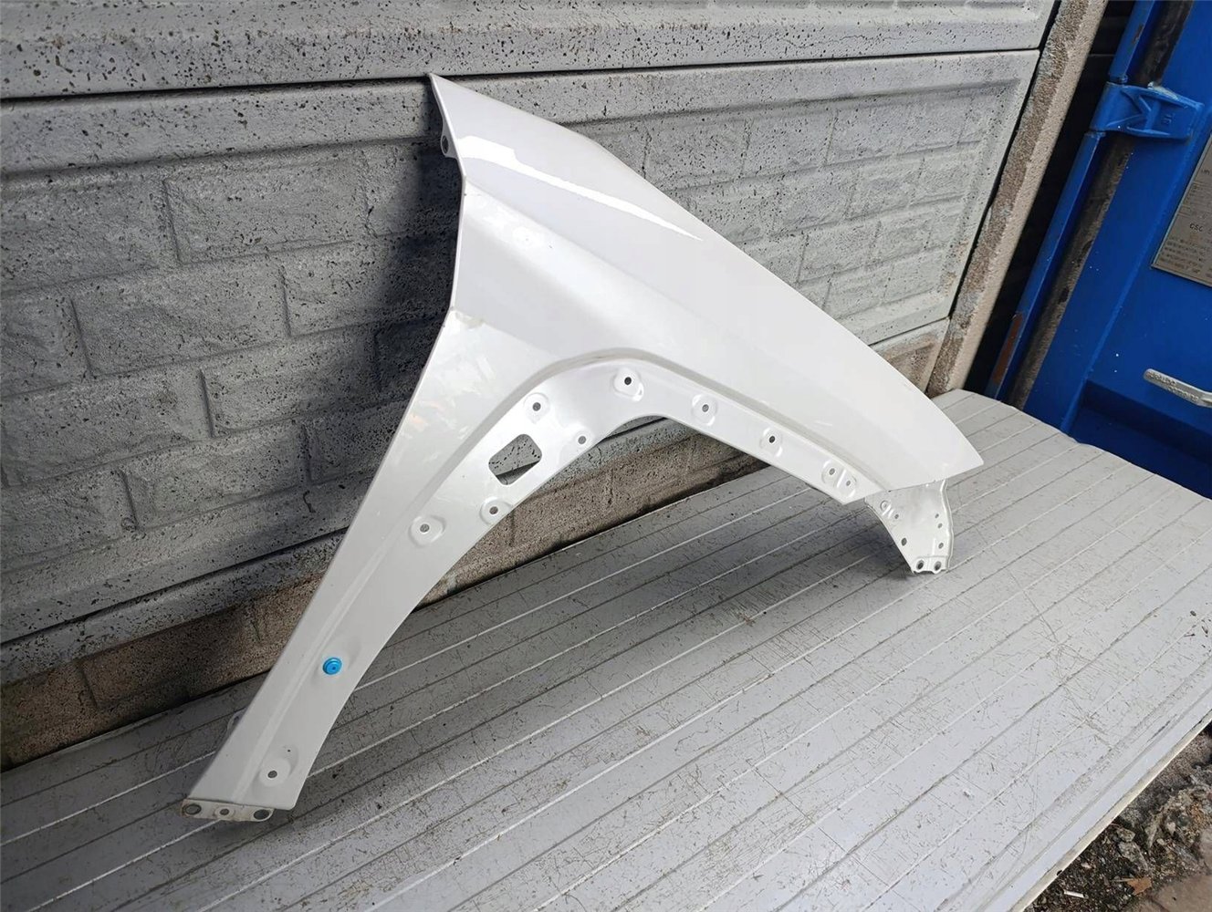 Aripa fata dreapta Lexus Ux 200 - Image 3