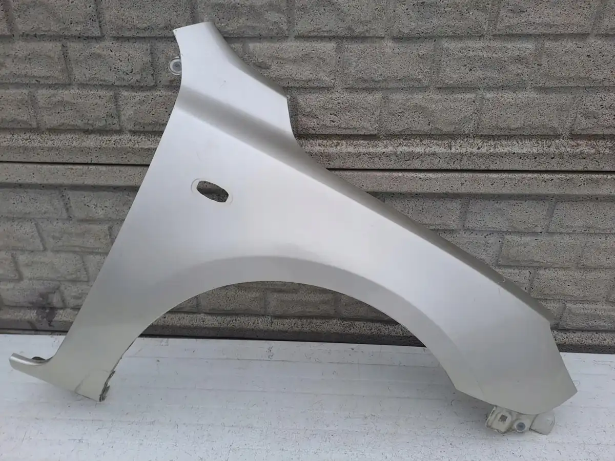 Aripa fata dreapta Mazda 3 Hb 03 09