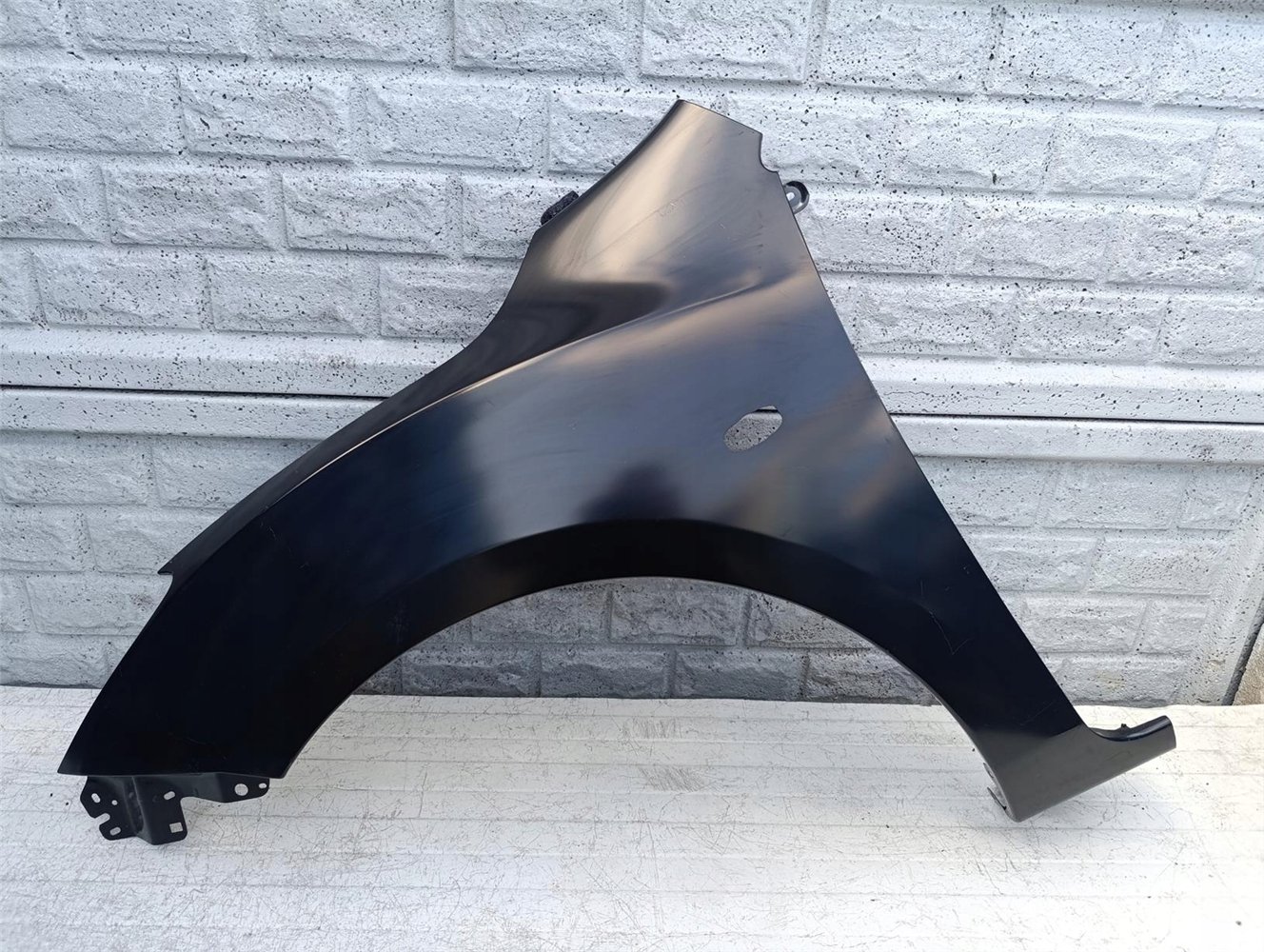 Aripa fata stanga Mazda 3 Iii 08 13