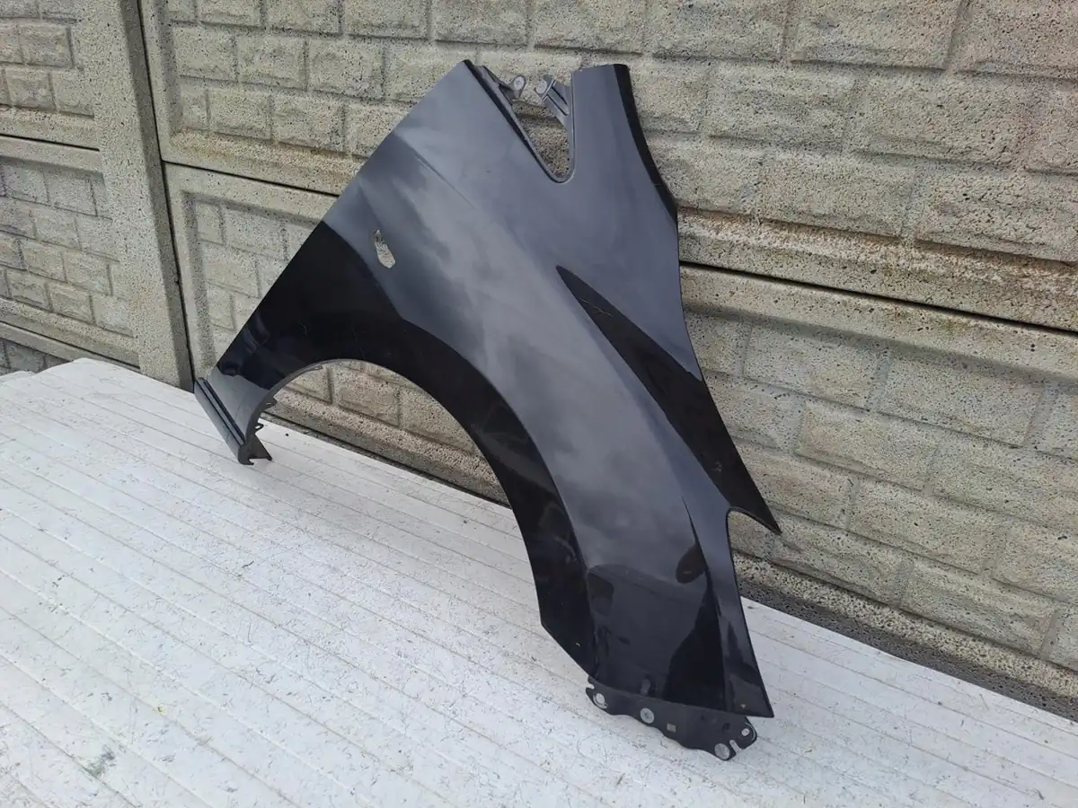 Aripa fata dreapta Mazda 5 V 10 18