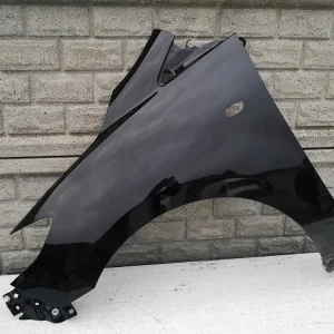 Aripa fata stanga Mazda 5 V 2005 2010