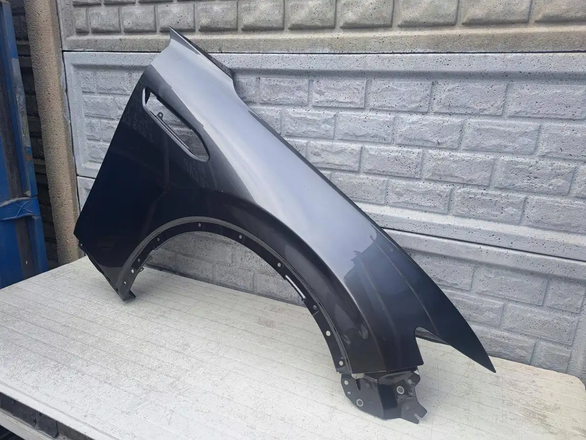 Aripa fata dreapta Mazda Cx 60