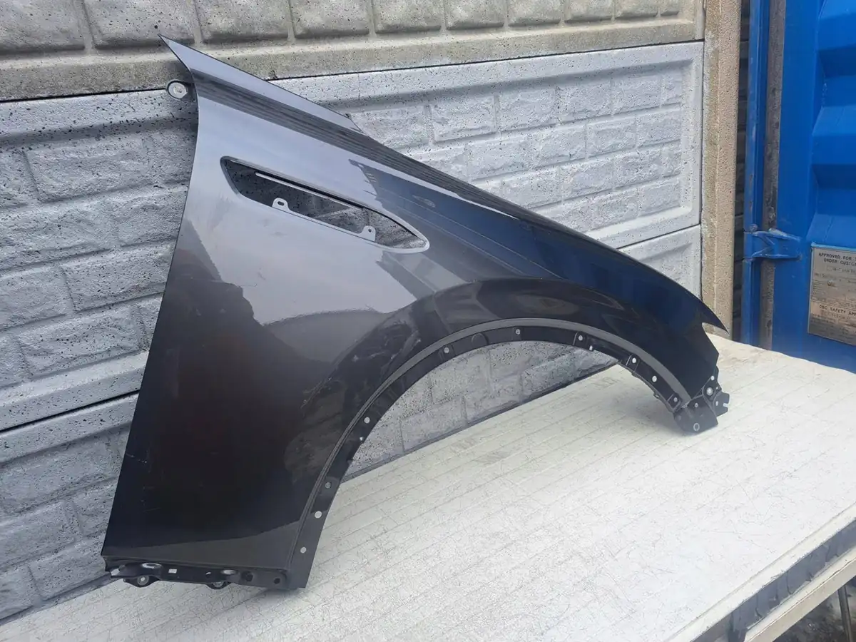 Aripa fata dreapta Mazda Cx 60