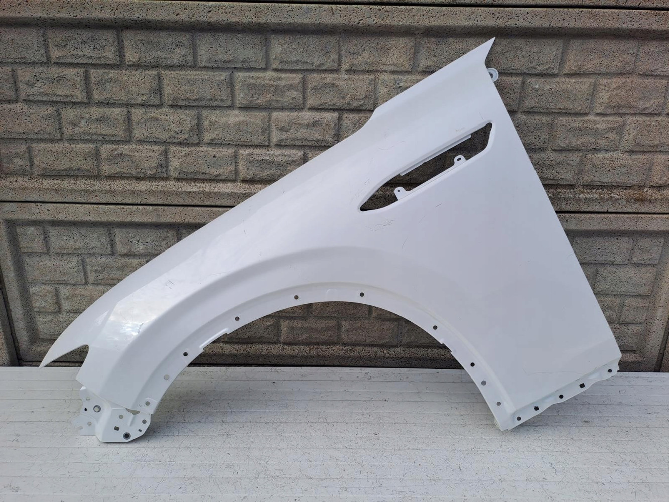 Aripa fata stanga Mazda Cx60 Cx 60