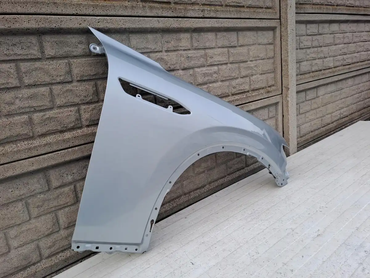 Aripa fata dreapta Mazda Cx60 Cx 60