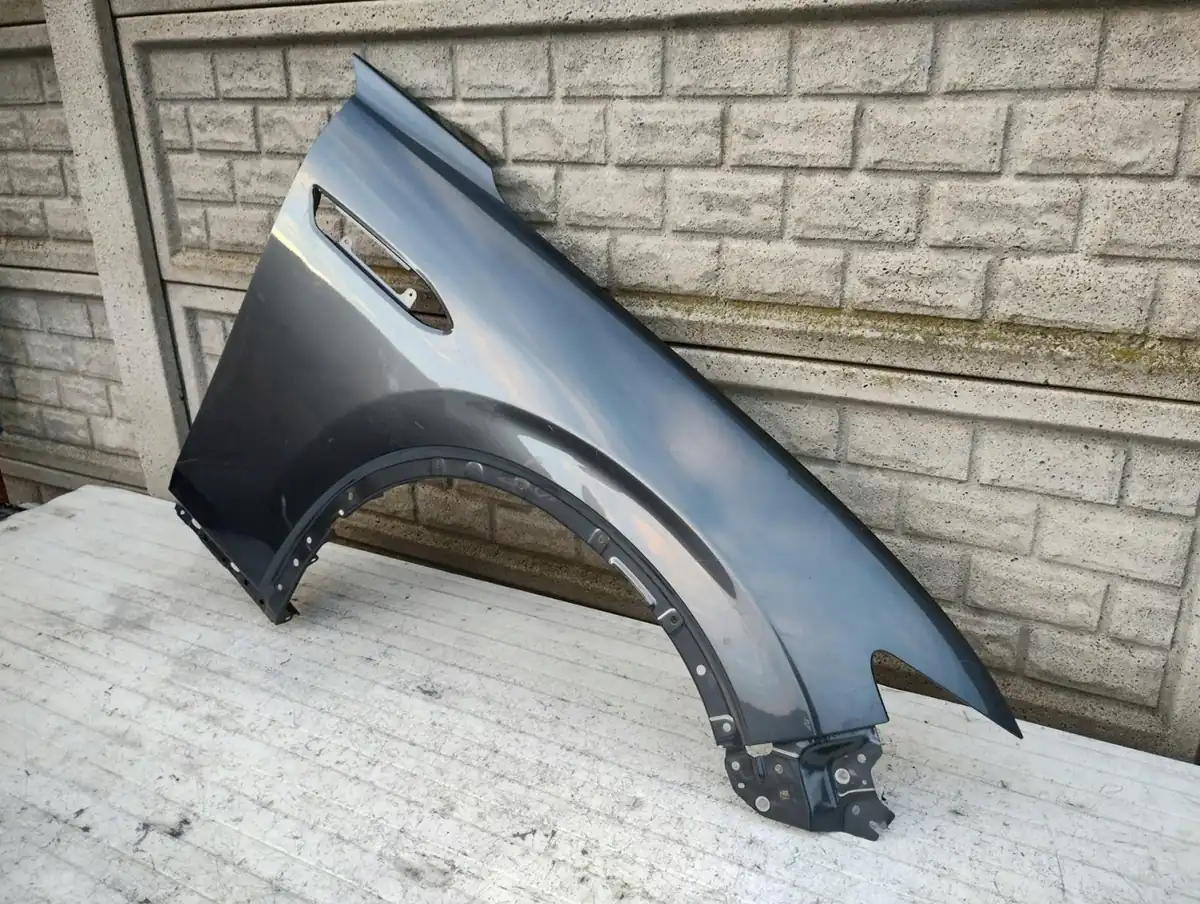 Aripa fata dreapta Mazda Cx60 Cx 60