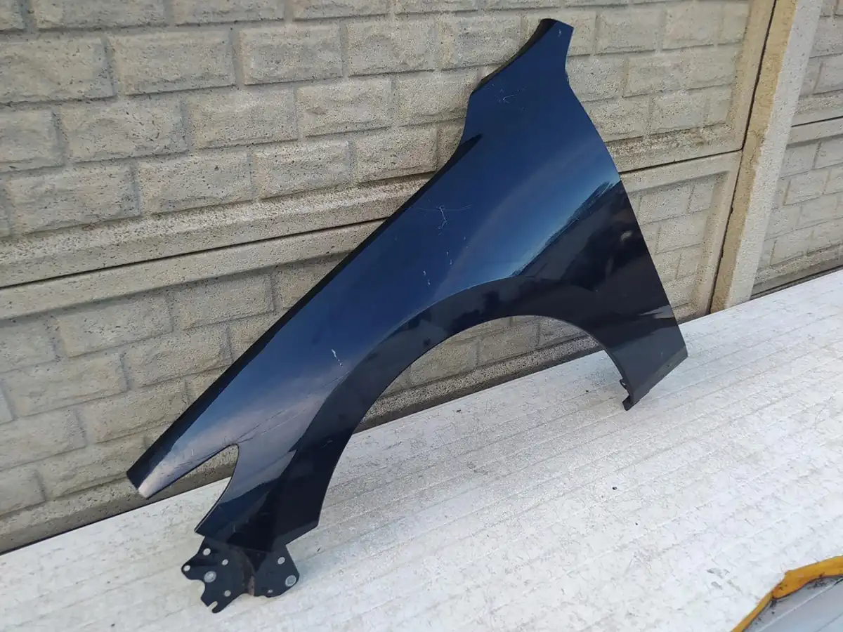 Aripa fata stanga Mazda Iii 3 2019 2022