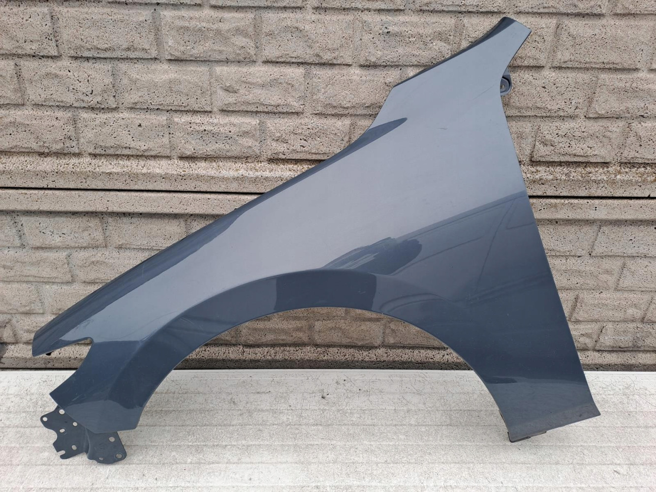 Aripa fata stanga Mazda Iii 3 2019 2024 Hb