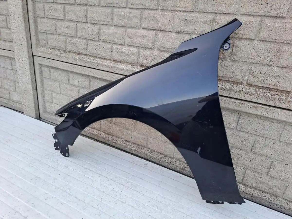 Aripa fata stanga Mazda Iii 3 2019 2024 Hb