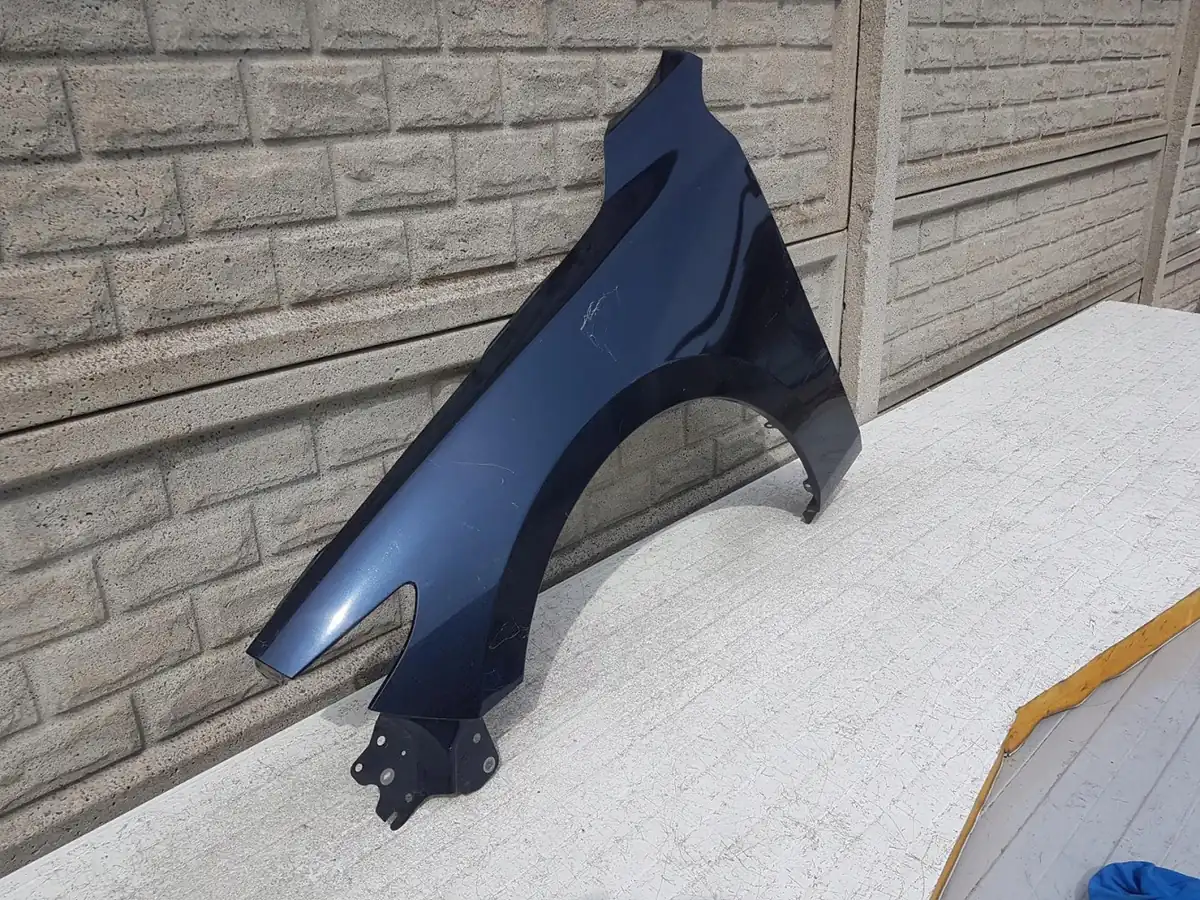 Aripa fata stanga Mazda Iii 3 2019 2024 Sedan