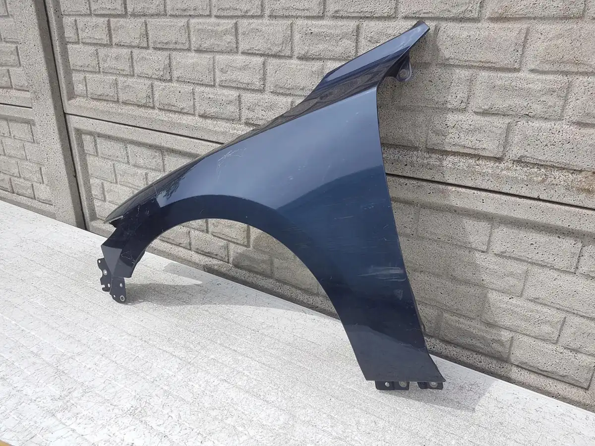 Aripa fata stanga Mazda Iii 3 2019 2024 Sedan
