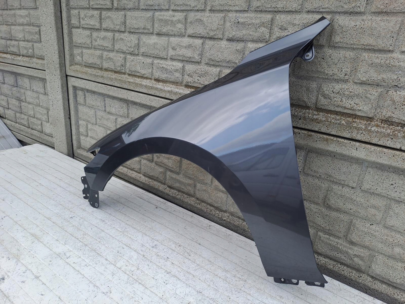 Aripa fata stanga Mazda Iii 3 2019 2024 Sedan - Image 3
