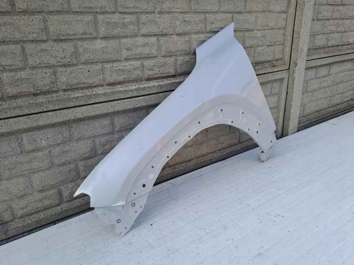 Aripa fata stanga Mazda Mx30 Mx 30