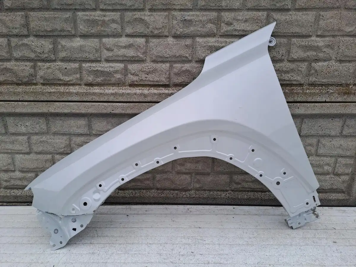Aripa fata stanga Mazda Mx30 Mx 30