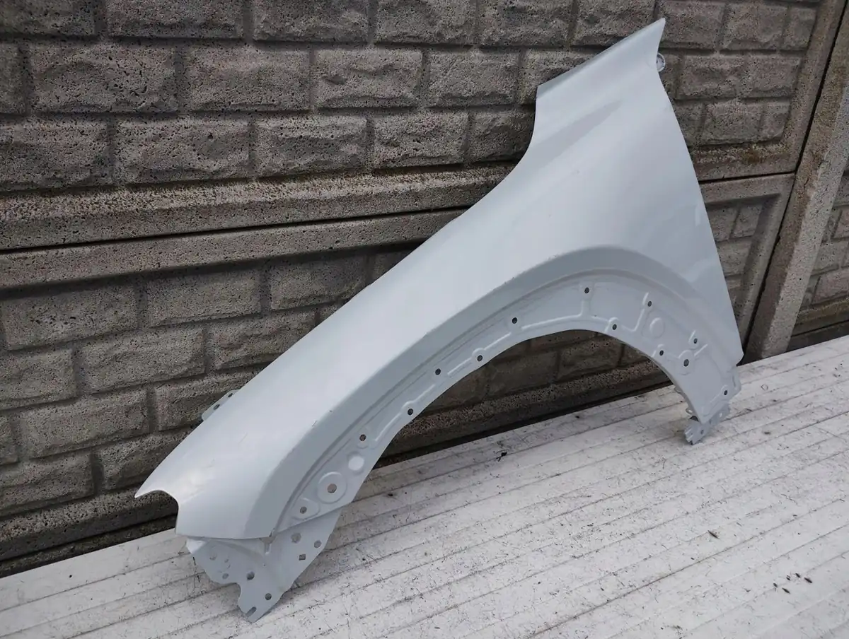 Aripa fata stanga Mazda Mx30 Mx 30
