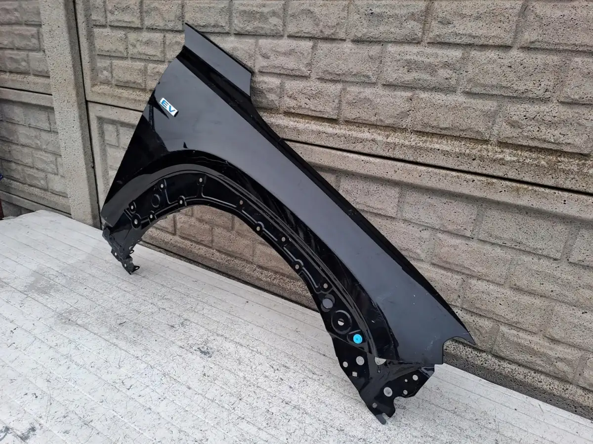 Aripa fata dreapta Mazda Mx30 Mx 30