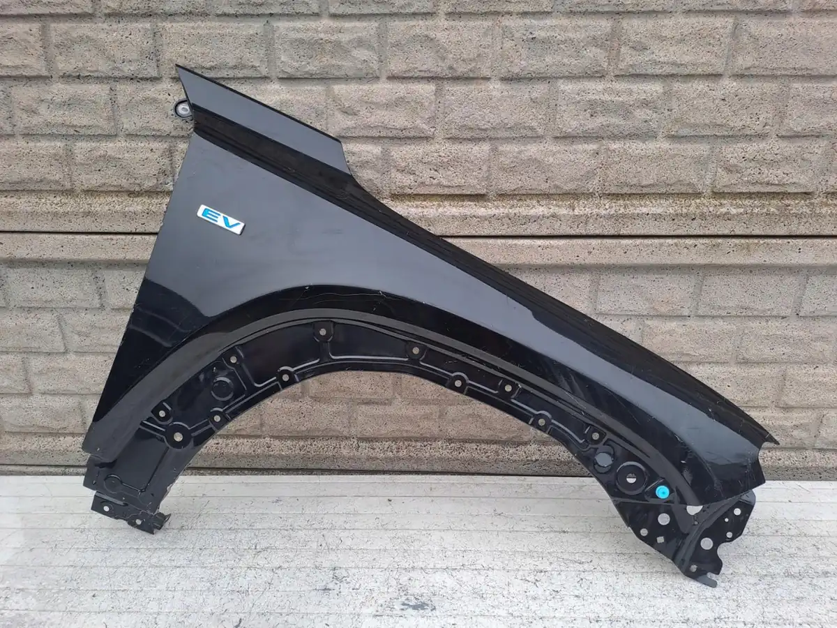 Aripa fata dreapta Mazda Mx30 Mx 30