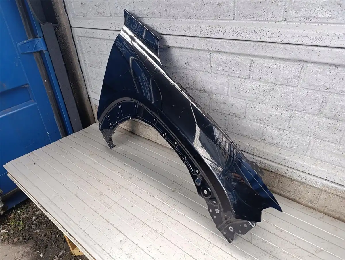 Aripa fata dreapta Mazda Mx30 Mx 30