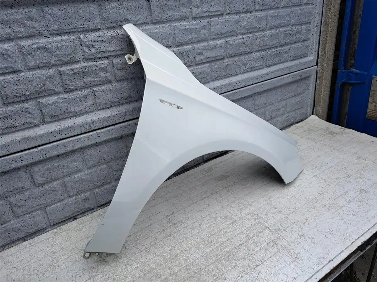 Aripa fata dreapta Mercedes-Benz A Klasa W176 12 19