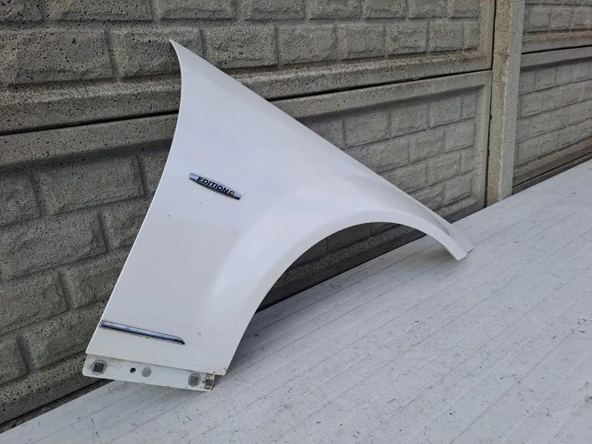 Aripa fata dreapta Mercedes-Benz C Klasa W204 07 14