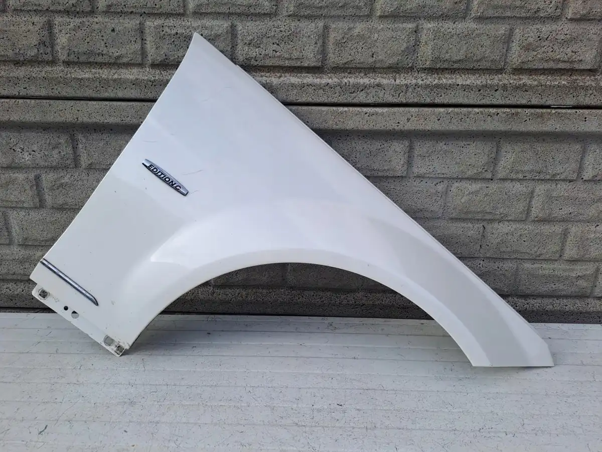 Aripa fata dreapta Mercedes-Benz C Klasa W204 07 14