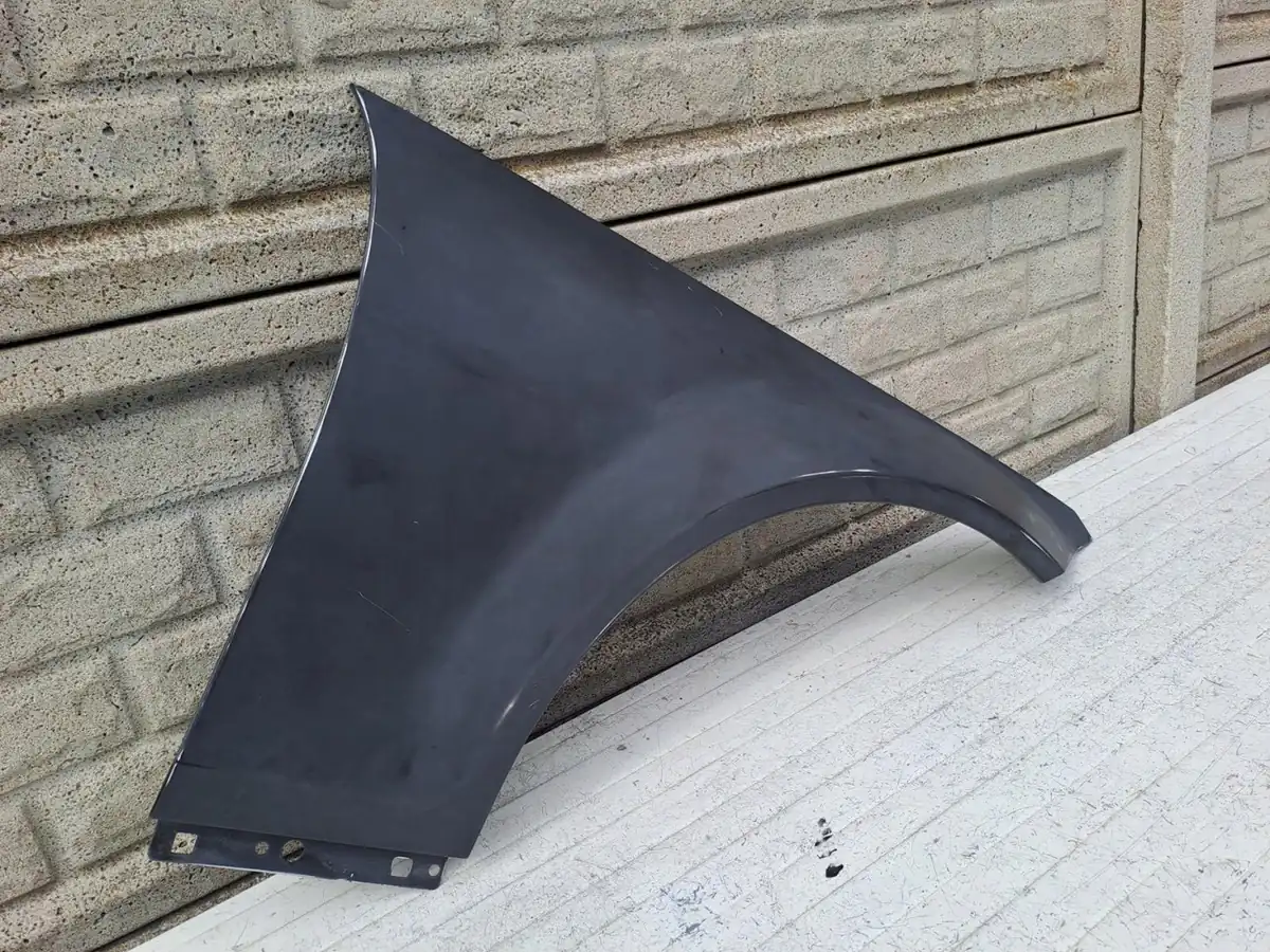 Aripa fata dreapta Mercedes-Benz C Klasa W204 07 14
