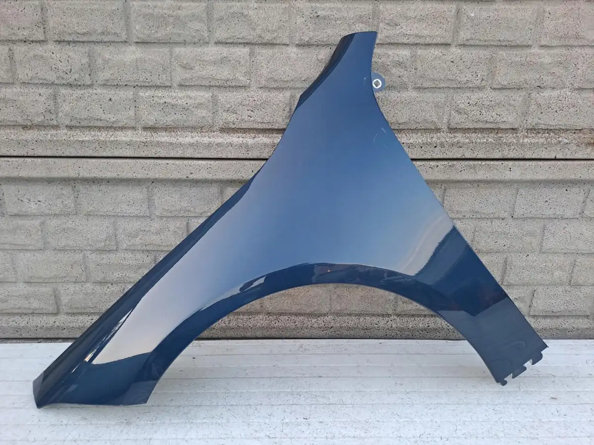 Aripa fata stanga Mercedes-Benz Cla 118 W118 19 23