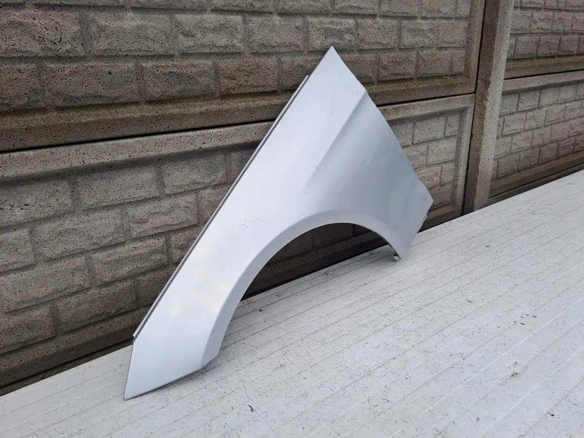 Aripa fata stanga Mercedes-Benz E Klasa Coupe W207