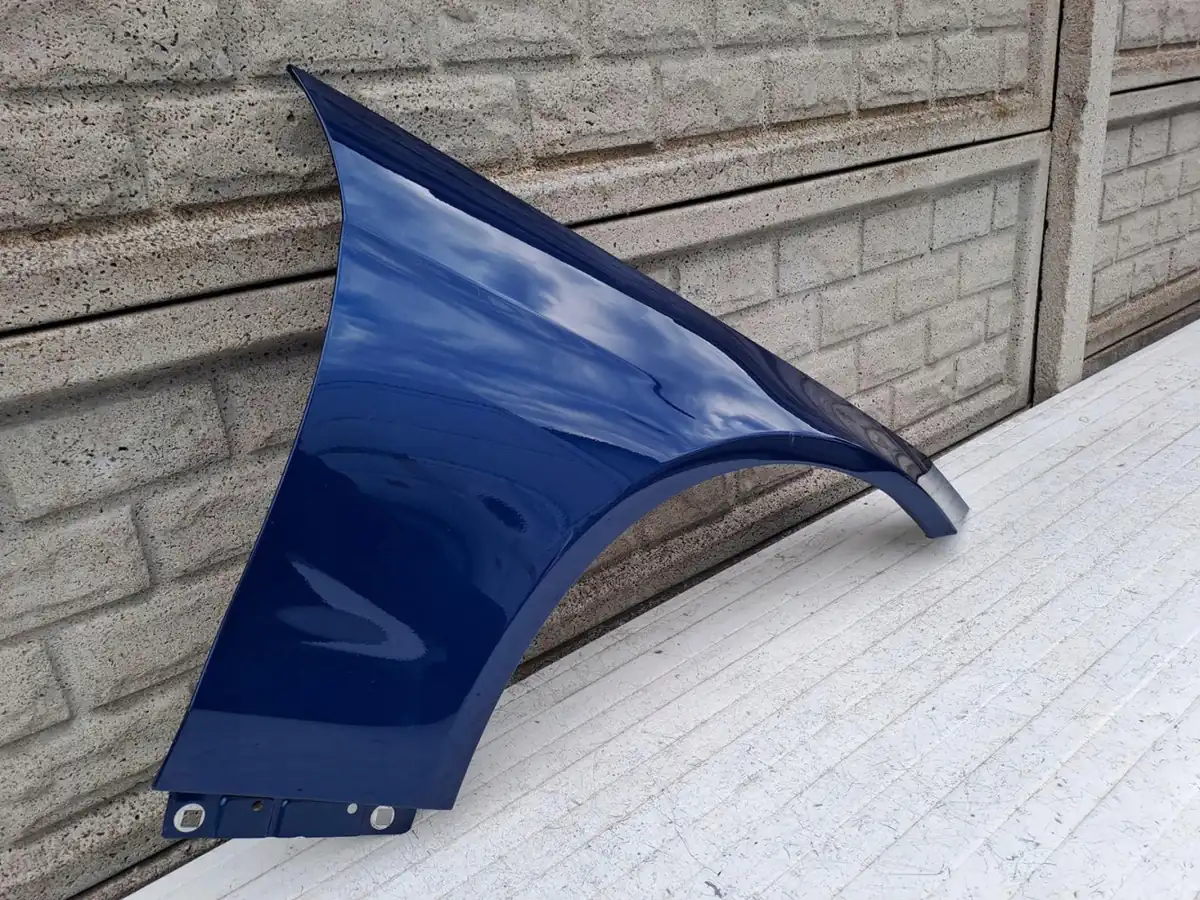 Aripa fata dreapta Mercedes-Benz E Klasa Coupe W207