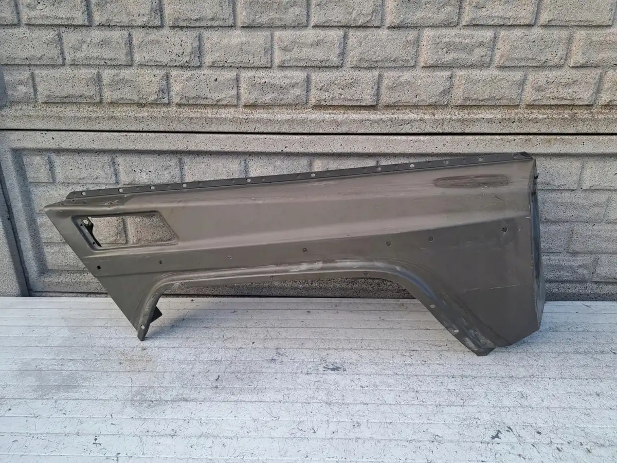Aripa fata dreapta Mercedes-Benz G Klasa W463