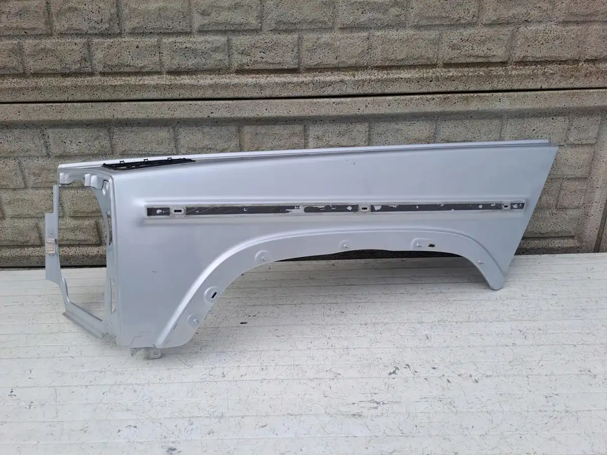 Aripa fata stanga Mercedes-Benz G Klasa W463 W464