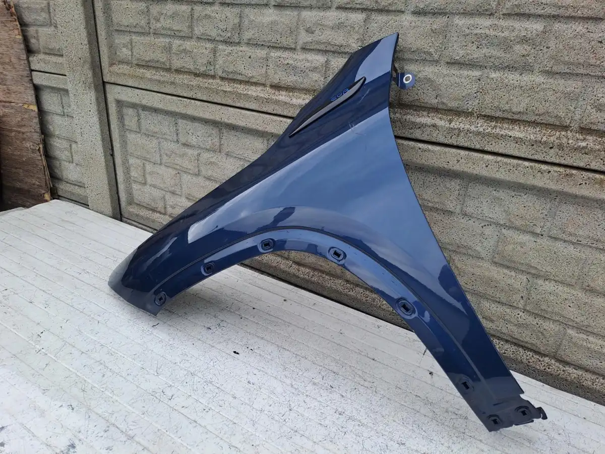 Aripa fata stanga Mercedes-Benz Gla 247 W247 21 24