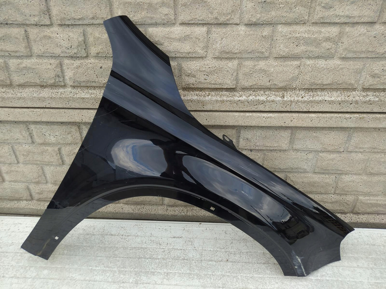 Aripa fata dreapta Mercedes-Benz Gla W 156 W156