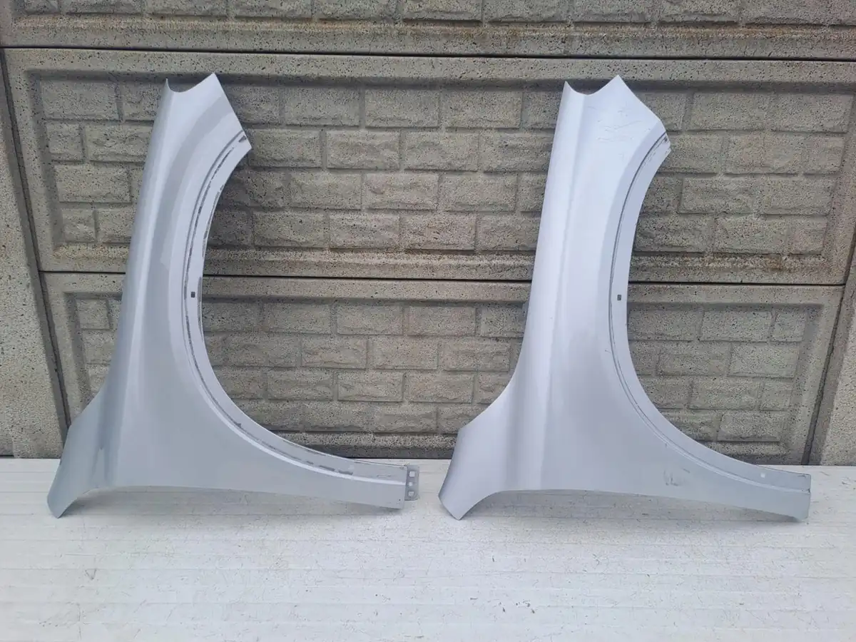 Aripa fata dreapta Mercedes-Benz Gla W 156 W156