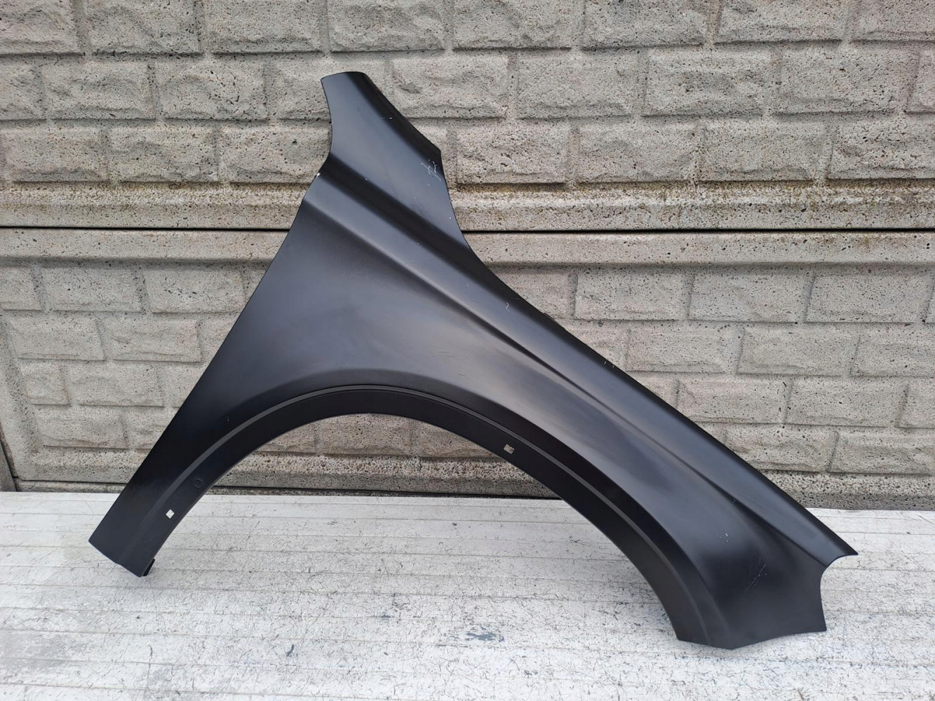 Aripa fata dreapta Mercedes-Benz Gla W 156 W156