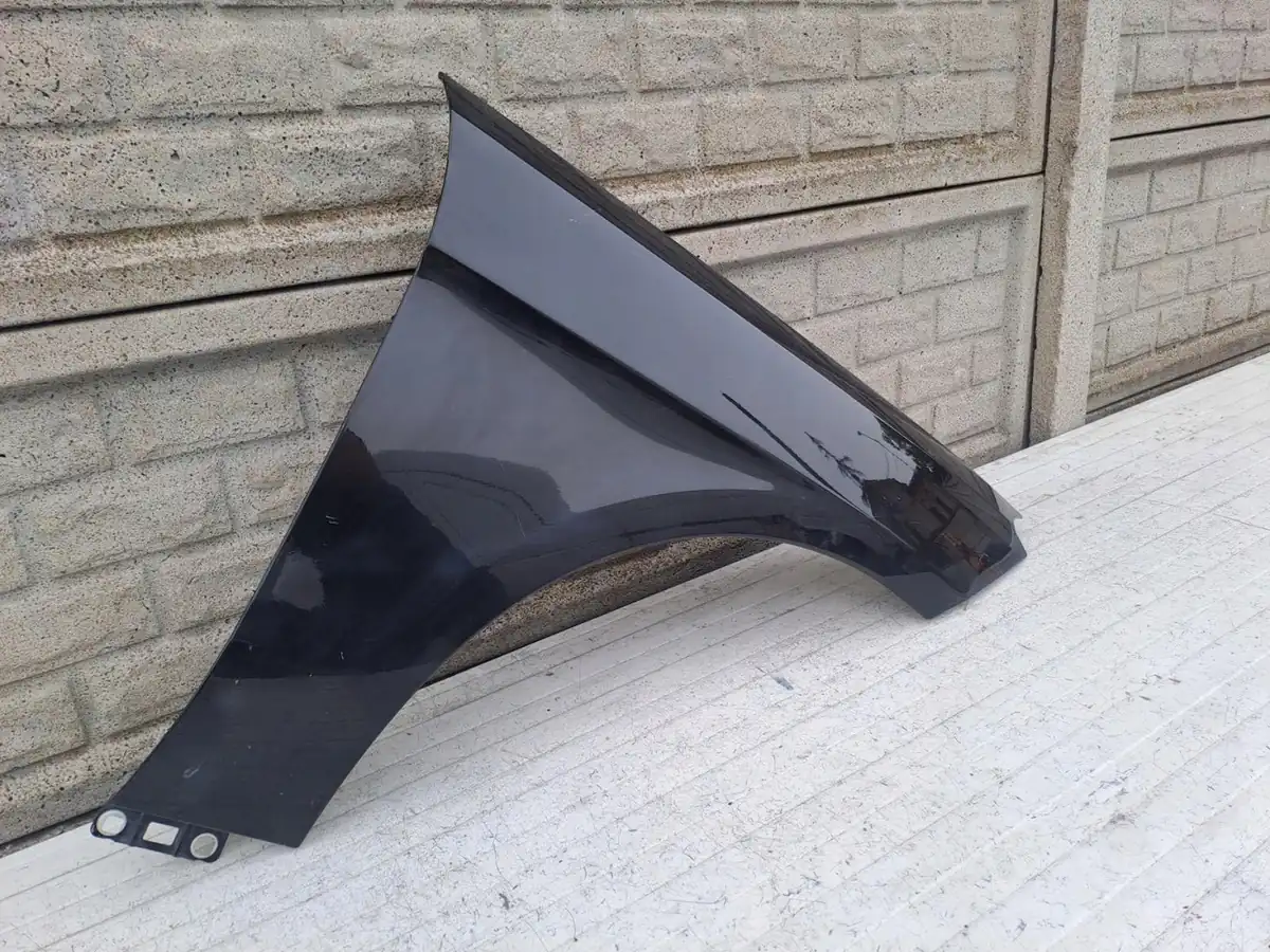 Aripa fata dreapta Mercedes-Benz Ml W166 W 166