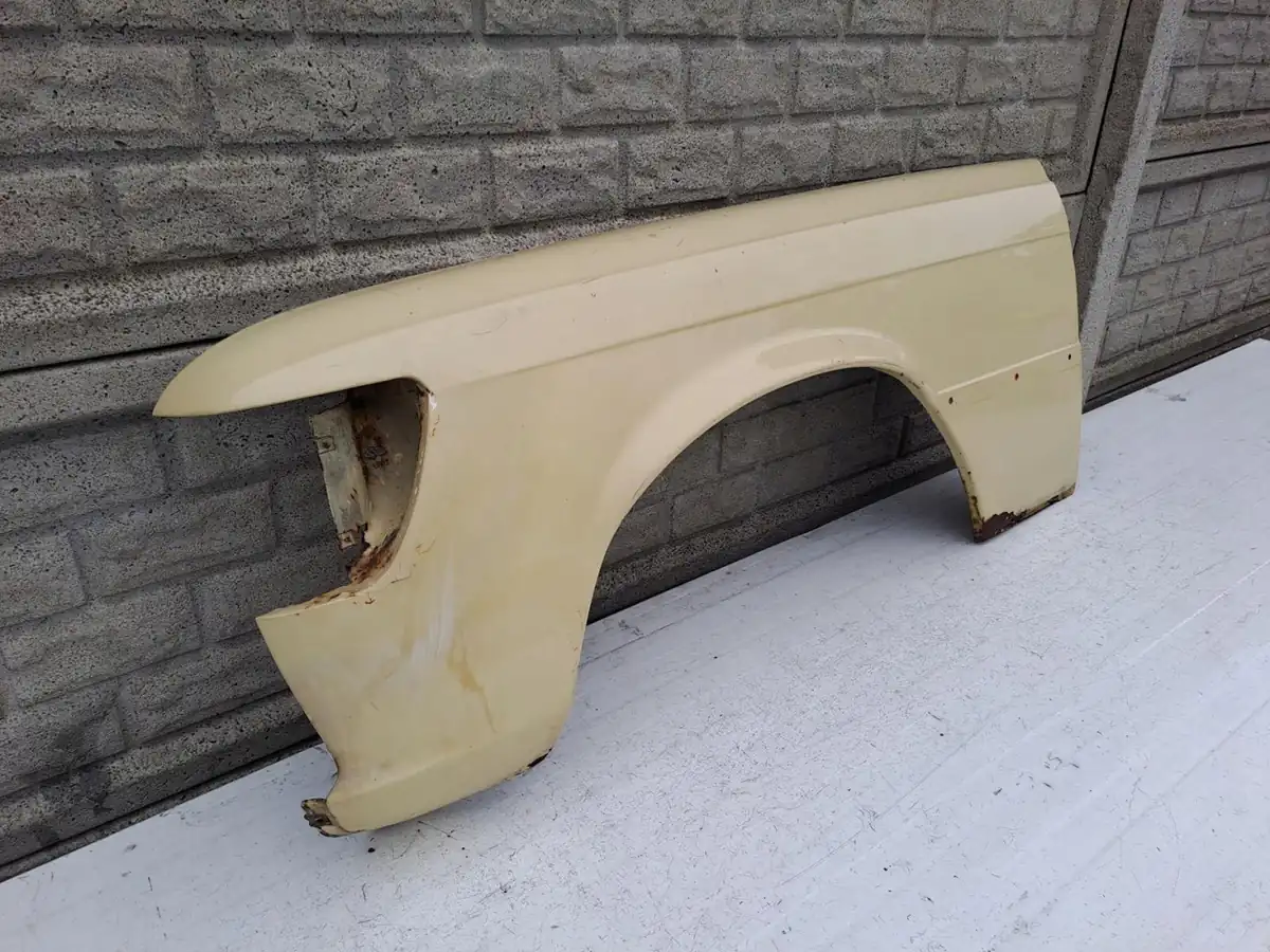 Aripa fata stanga Mercedes-Benz W116 Se Sel