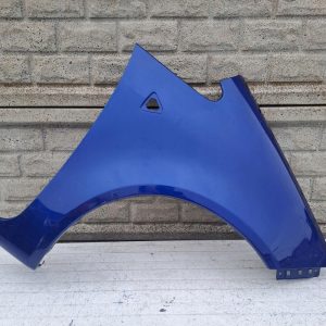 Aripa fata dreapta Mitsubishi Colt 3d 03 08