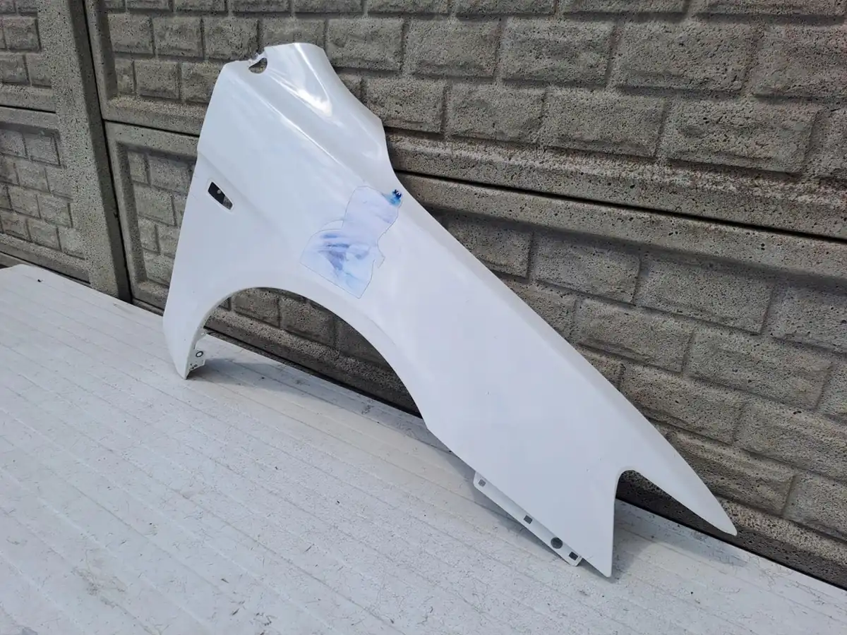 Aripa fata dreapta Mitsubishi Lancer X10 08 17