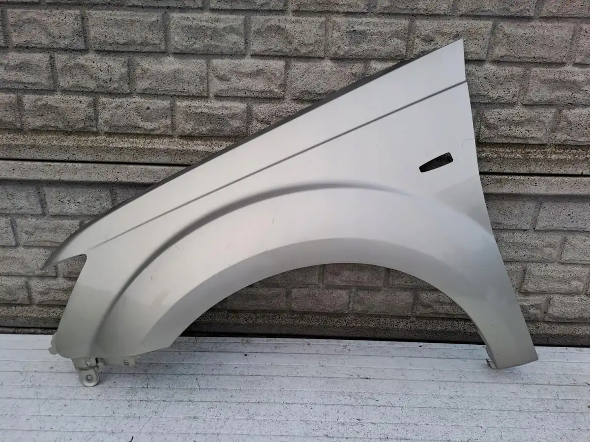 Aripa fata stanga Mitsubishi Outlander 06 10