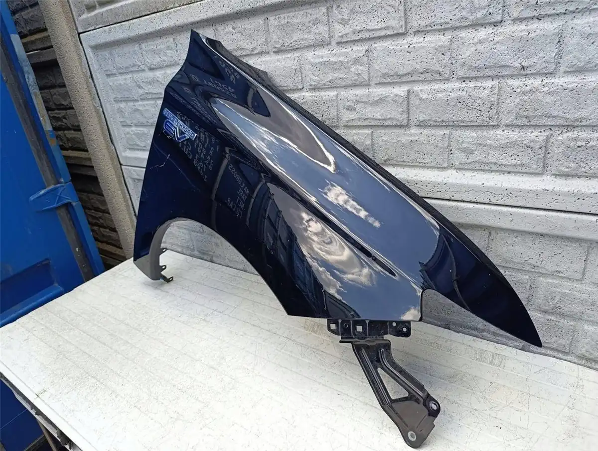 Aripa fata dreapta Mitsubishi Outlander 12 15