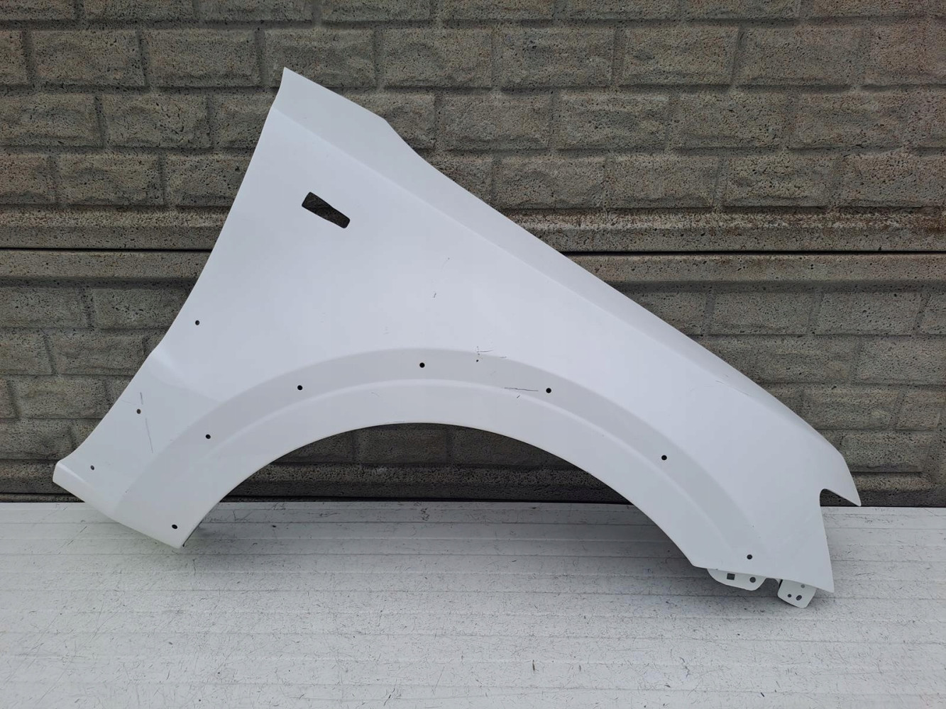 Aripa fata dreapta Mitsubishi Pajero 06 21