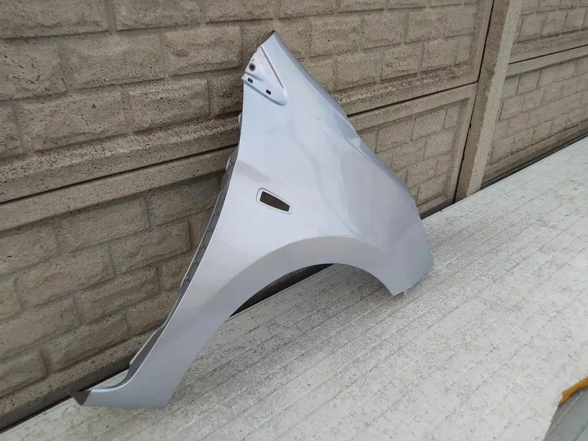 Aripa fata dreapta Mitsubishi Space Star 12 20