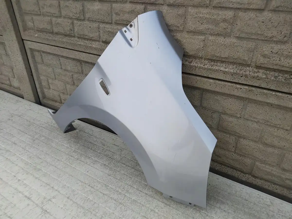 Aripa fata dreapta Mitsubishi Space Star 12 20