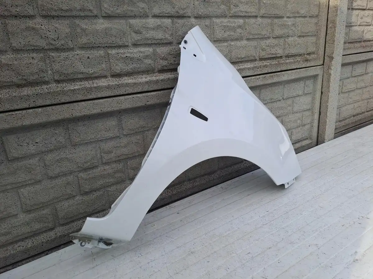 Aripa fata dreapta Mitsubishi Space Star 12 20