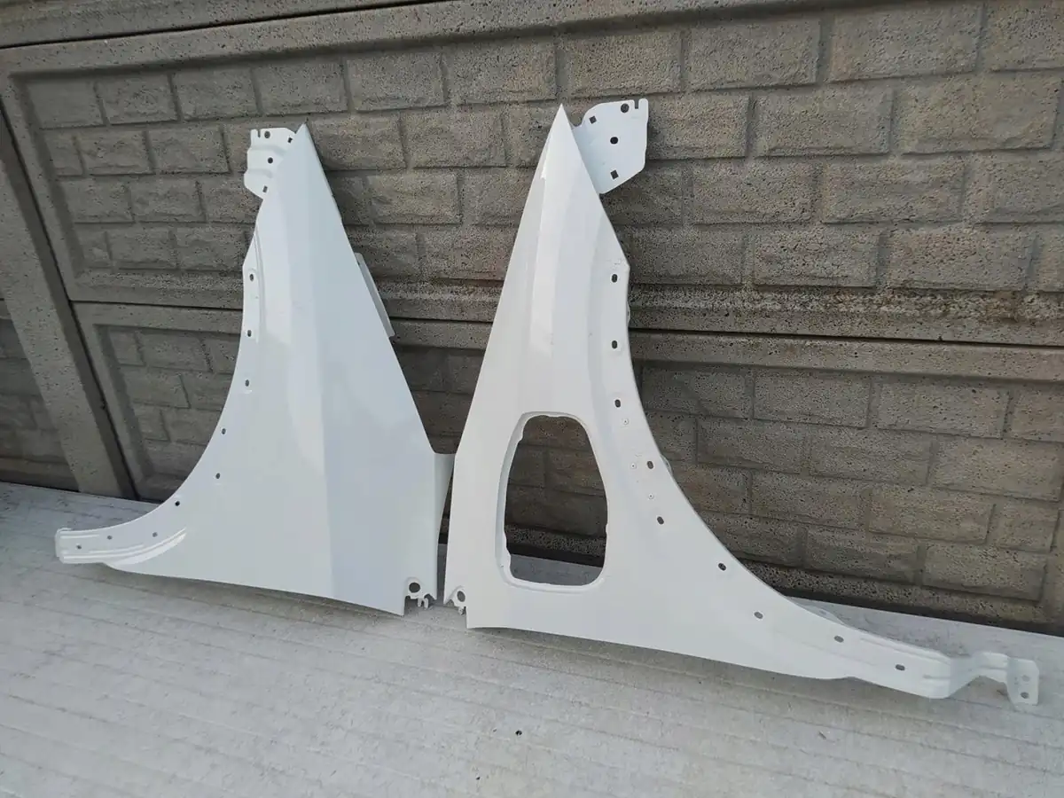 Aripa fata stanga Nissan Ariya Przod