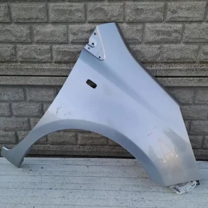 Aripa fata dreapta Nissan Note 2006 2012