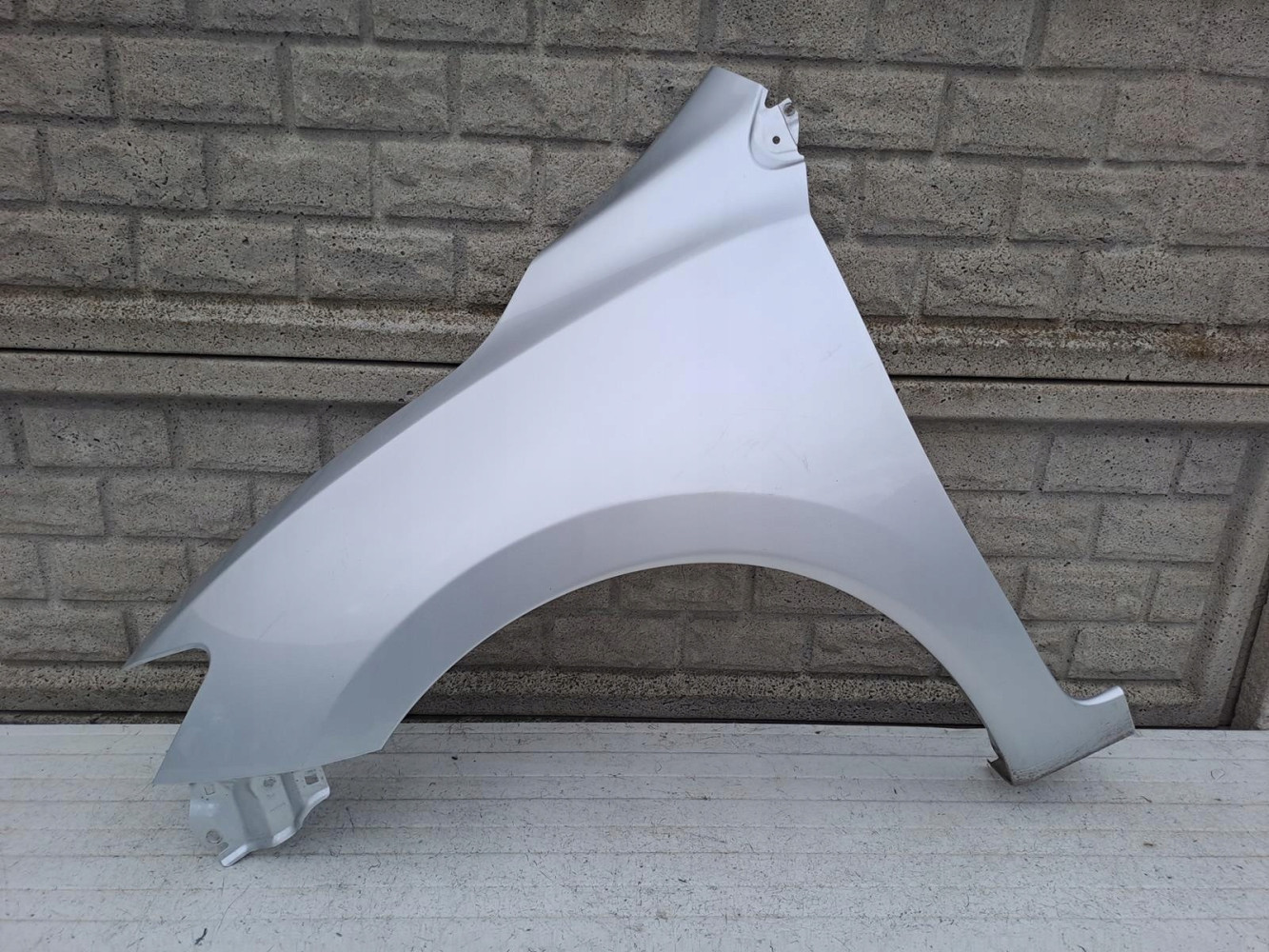 Aripa fata stanga Nissan Pulsar 2014 2023